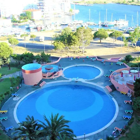 Apartamento Con Vistas Al Mar Y A La Piscina En *