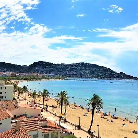 Apartamento Con Vistas Al Mar Y A La Piscina En Apartment *