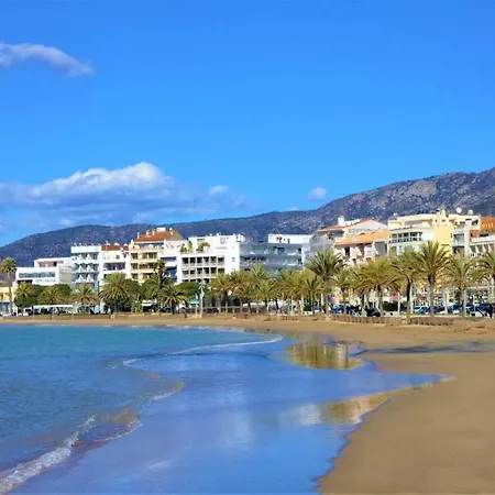 Apartamento Con Vistas Al Mar Y A La Piscina En Roses