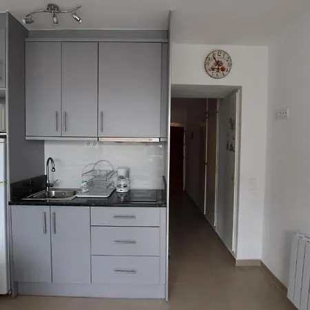 Apartamento Con Vistas Al Mar Y A La Piscina En Apartment